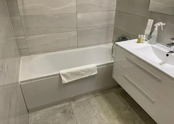 White Tower Privat 503 Mamaia