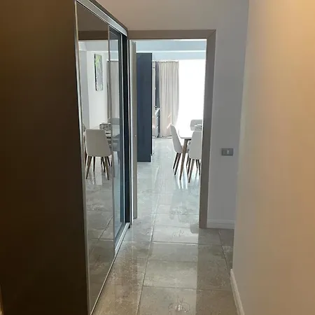 White Tower Privat 503 Apartment *