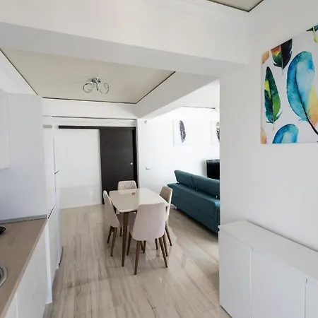 White Tower Privat 503 Apartment
